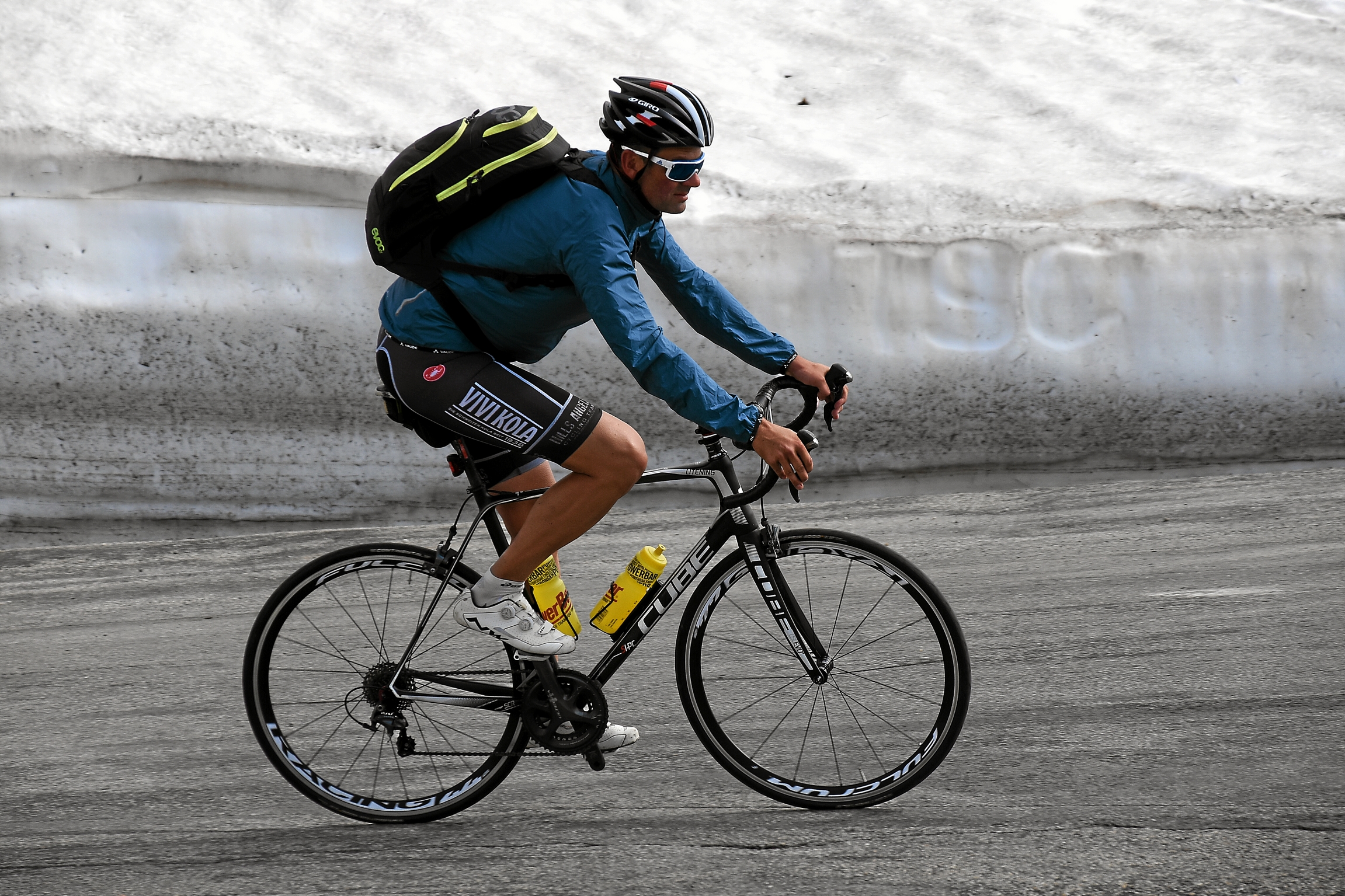 Cycling through snow corridor